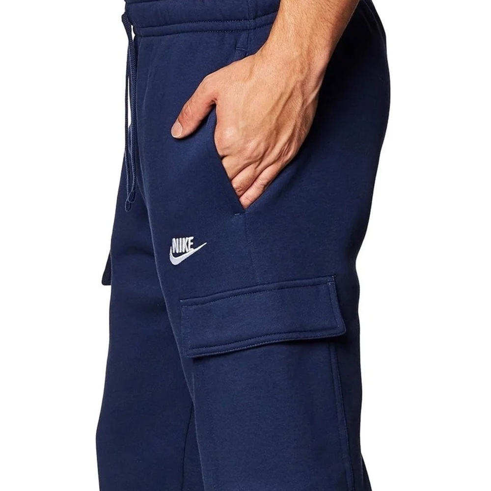 Nike Sportswear Club Men’s Navy Cargo Fleece Joggers with Side Pockets - Picture 2 of 11
